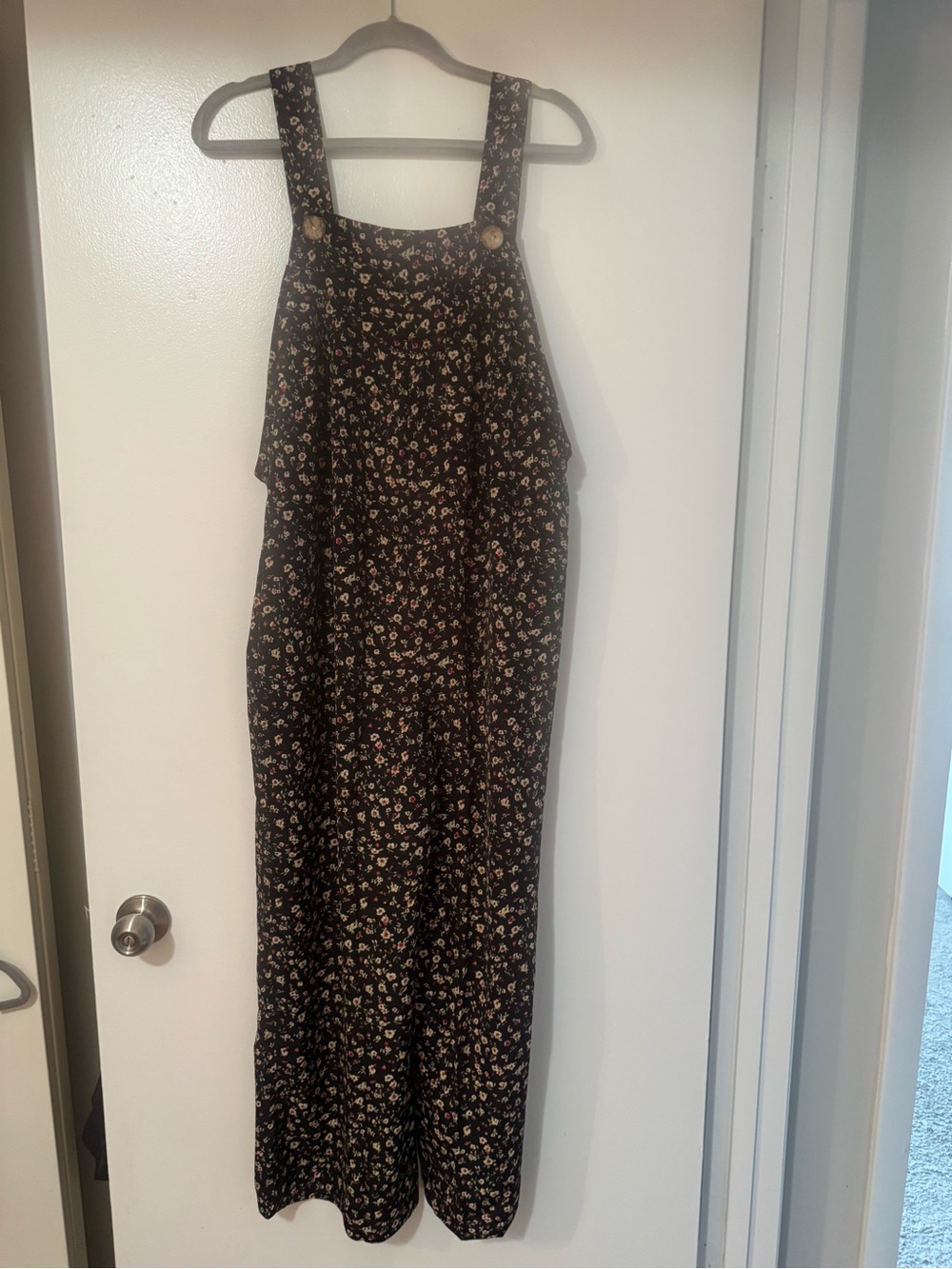 NWOT SHEIN Black Floral Wide-Leg Jumpsuit with Ruffle Bodice